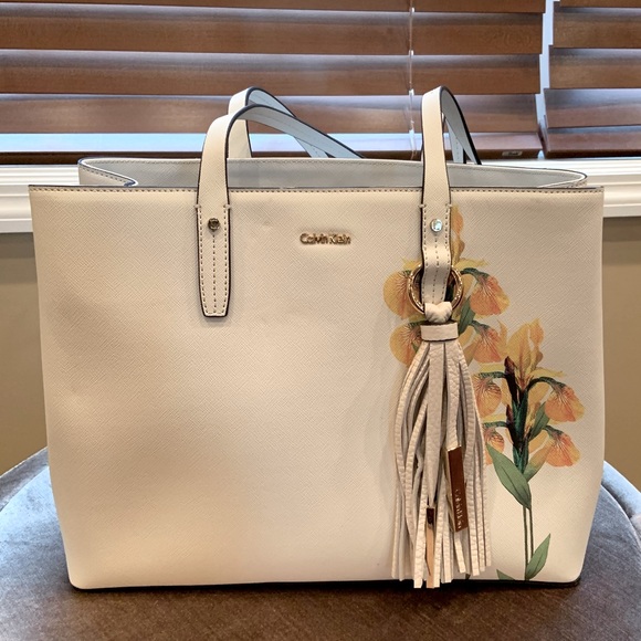 Calvin Klein Handbags - Calvin Klein White Purse
